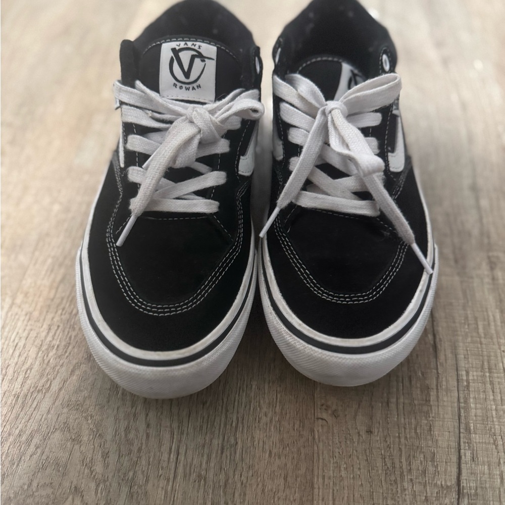 Black vans “Rowan”